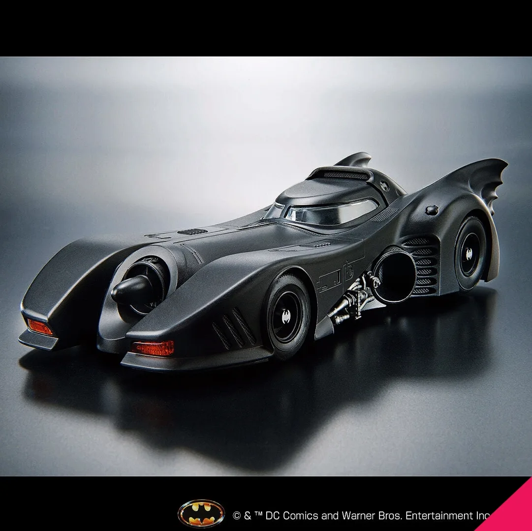 Bandai 1/35 Scale Model Kit Batmobile (Batman Ver.)