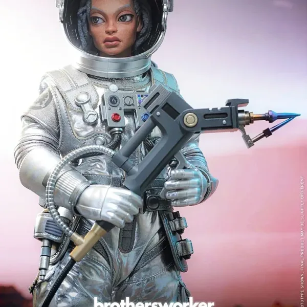 Hot Toys AMC041 Brothersfree x Hot Toys 1/6th scale Space Worker Baby (Brothersfree 25th Silver Galaxy Version) Collectible Figure