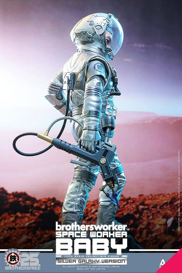 Hot Toys AMC041 Brothersfree x Hot Toys 1/6th scale Space Worker Baby (Brothersfree 25th Silver Galaxy Version) Collectible Figure - Image 8